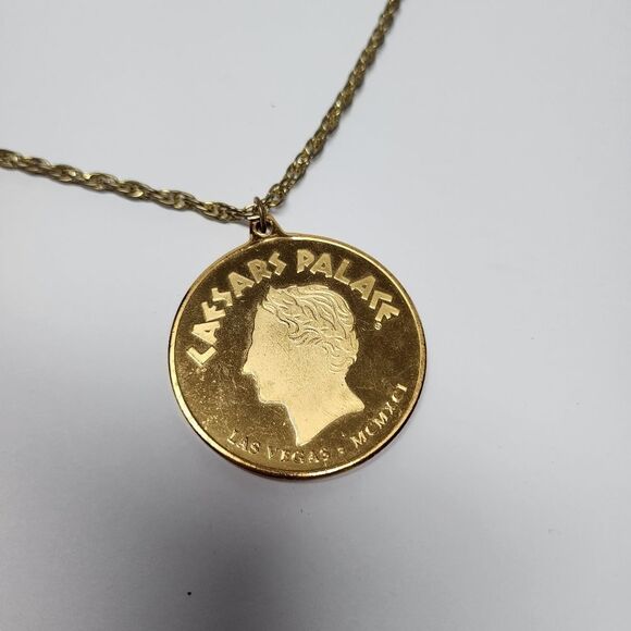 Vintage 1990s Caesars Palace Gold Coin Medallion Pendant Necklace - Picture 2 of 4